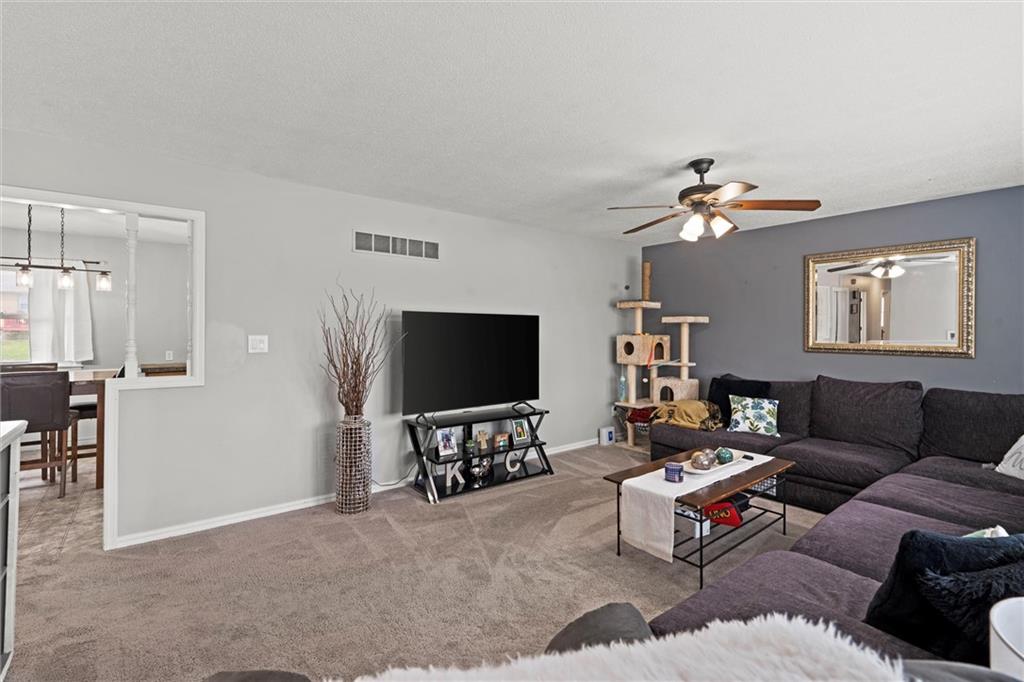 120 S Ellison Way Property Photo 3