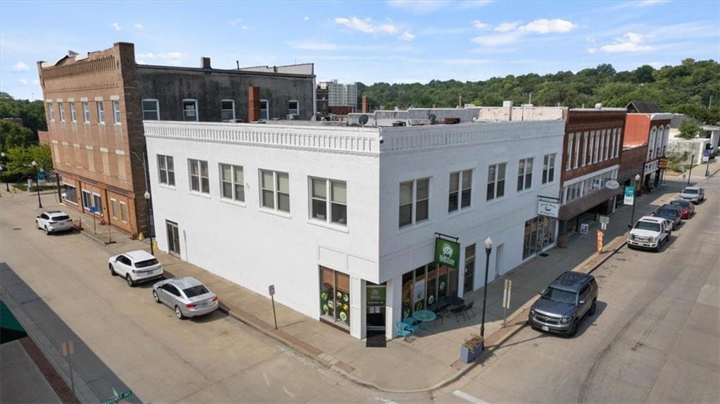 101 W Broadway Street Property Photo 1