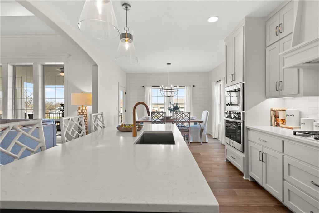 8016 Round Prairie Street Property Photo 9