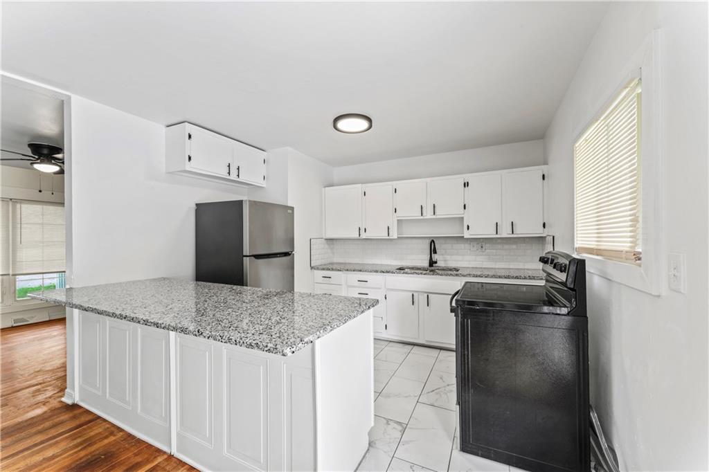 307 W South Avenue Property Photo 11