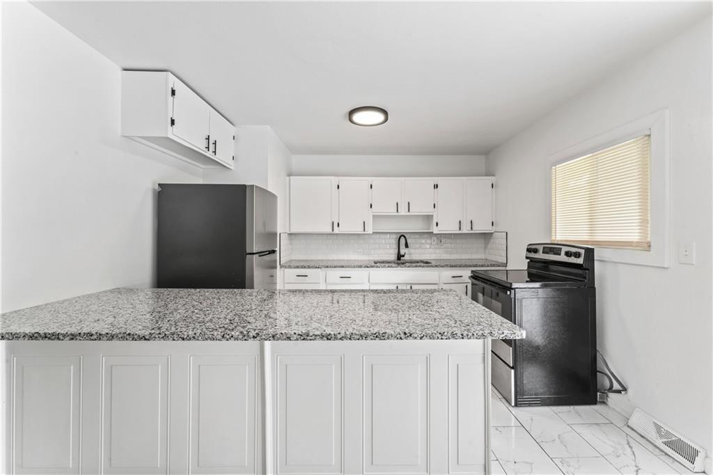 307 W South Avenue Property Photo 14