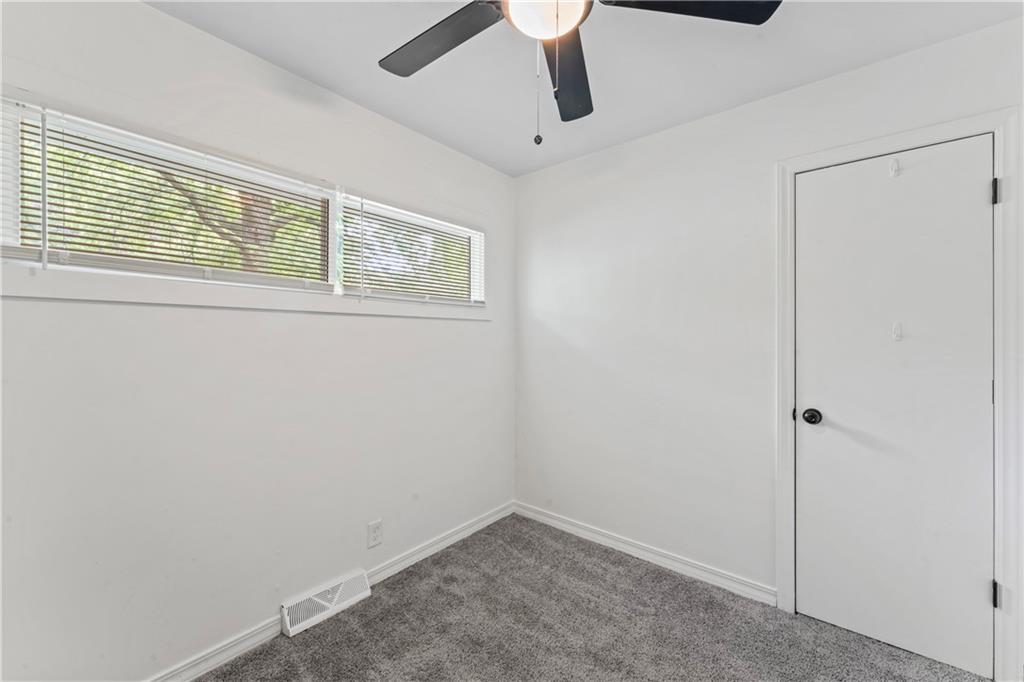 307 W South Avenue Property Photo 26