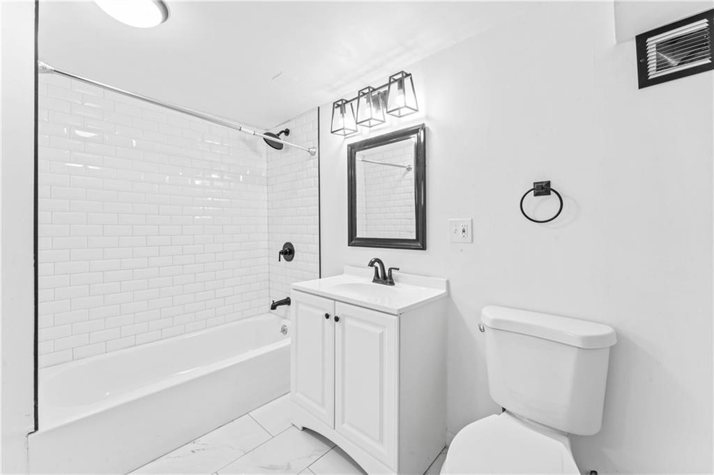 307 W South Avenue Property Photo 38