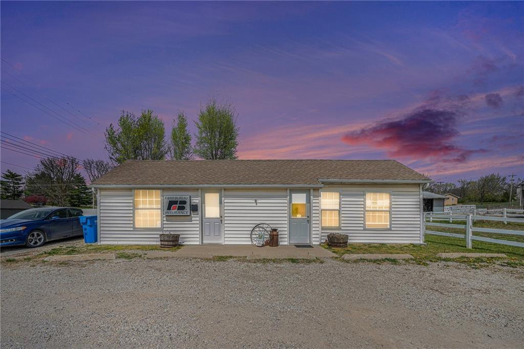 1102 W Clay/broadway Street Property Photo