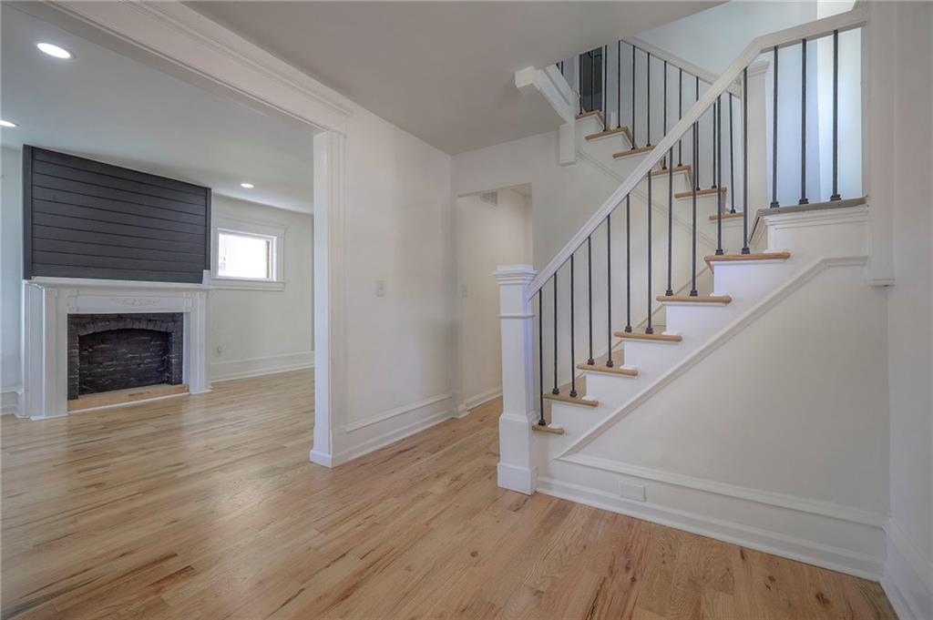 1607 E 37th Street Property Photo
