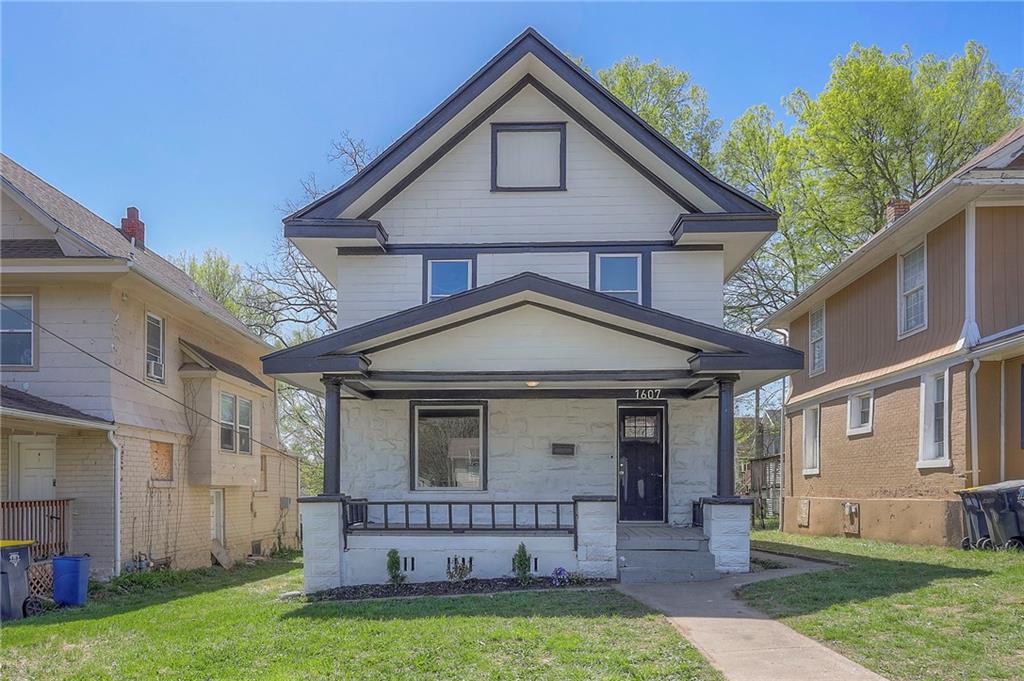 1607 E 37th Street Property Photo 1
