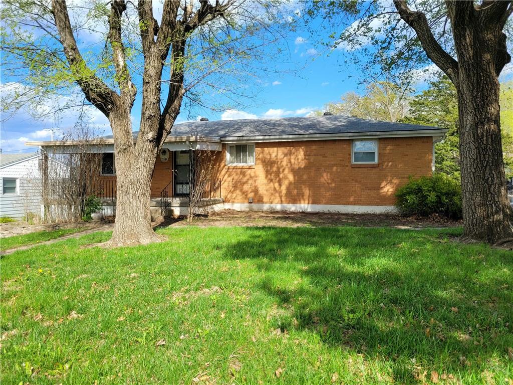 5141 N Beacon Avenue Property Photo