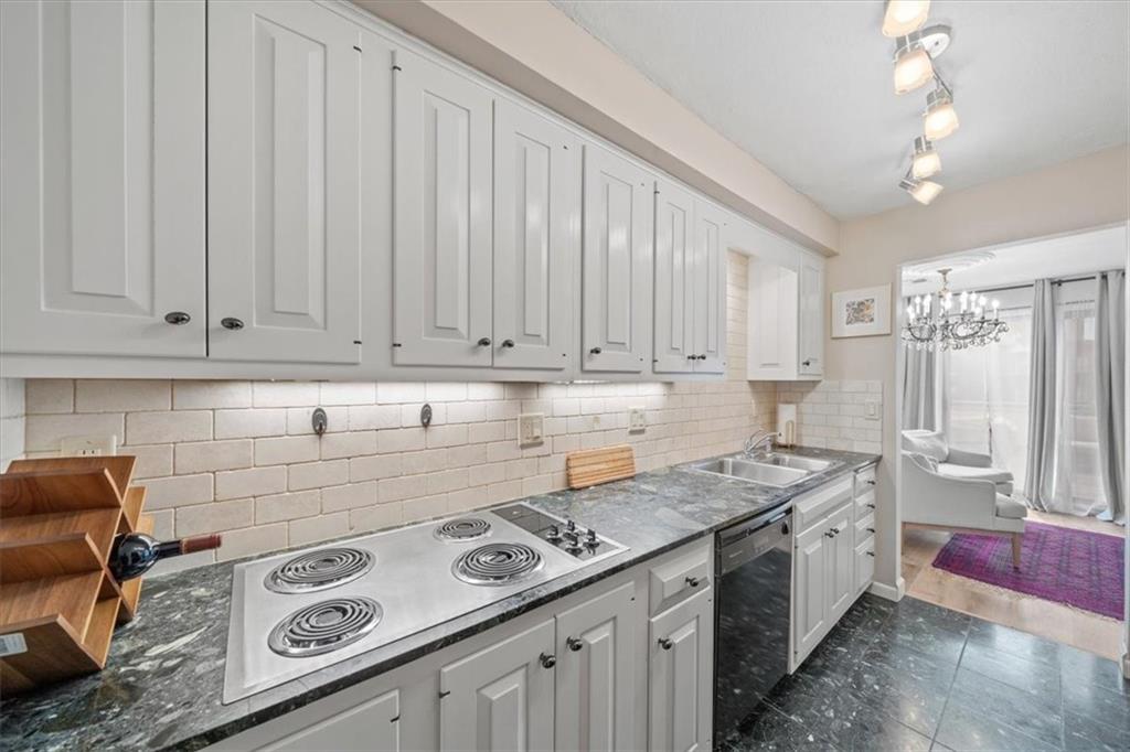 4579 Walnut Street Property Photo 12