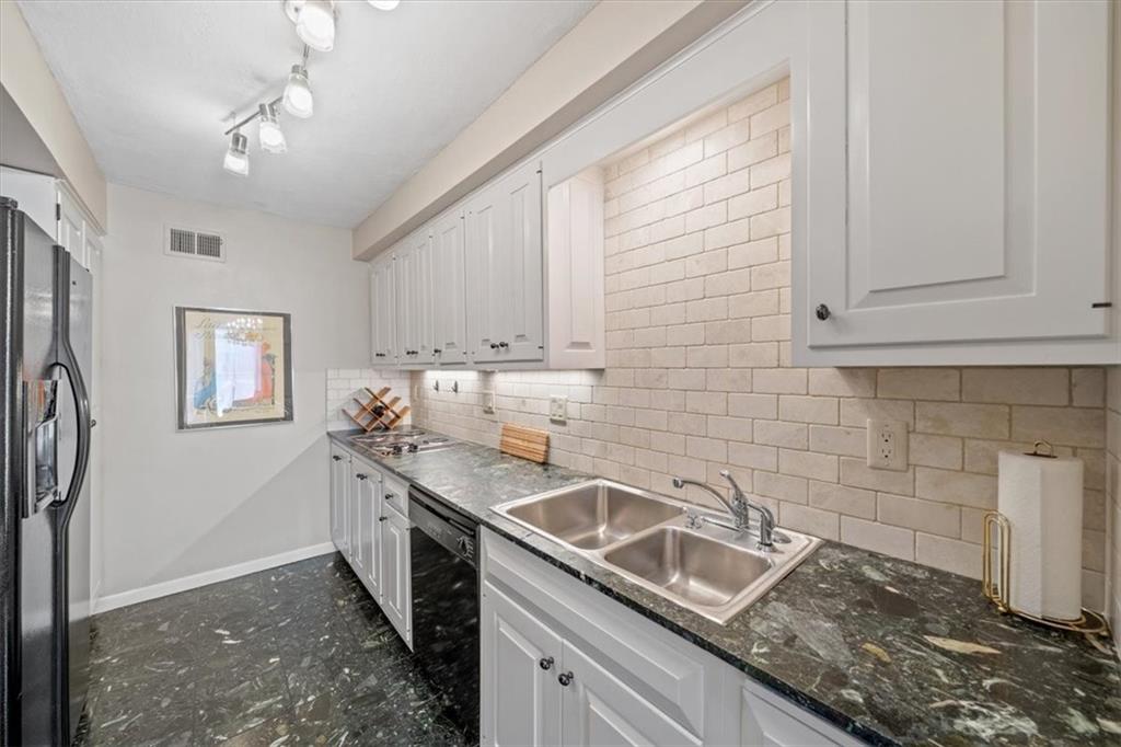 4579 Walnut Street Property Photo 13