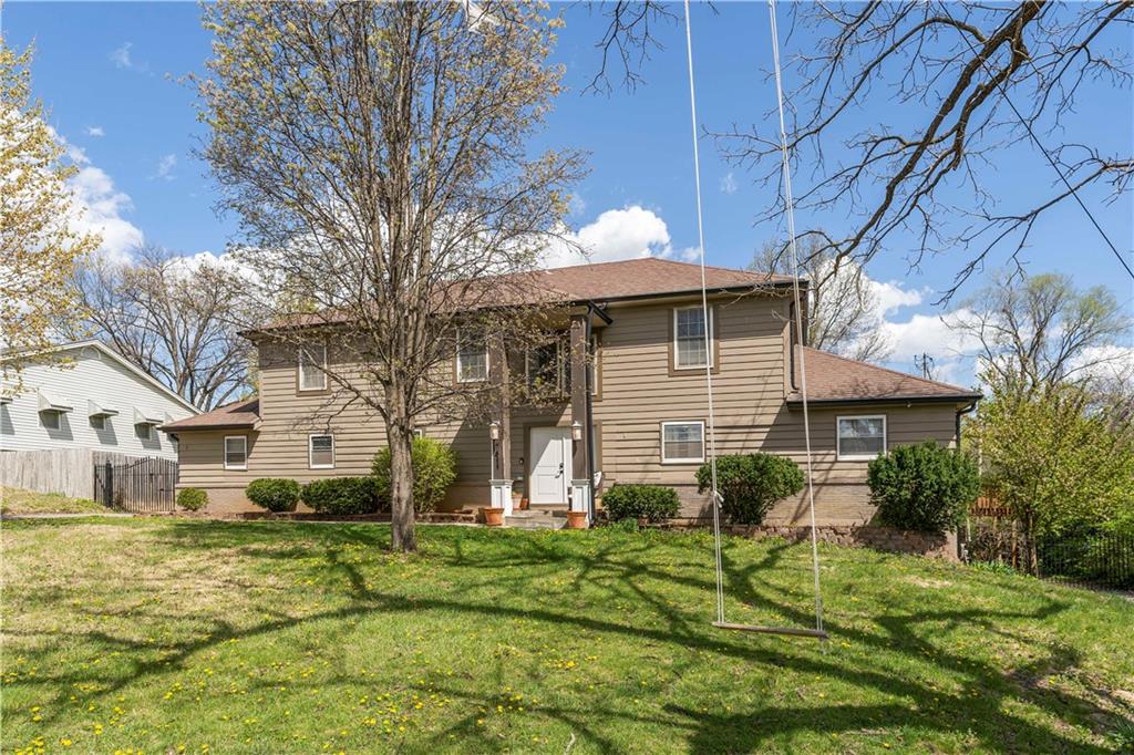 7411 Manchester Avenue Property Photo