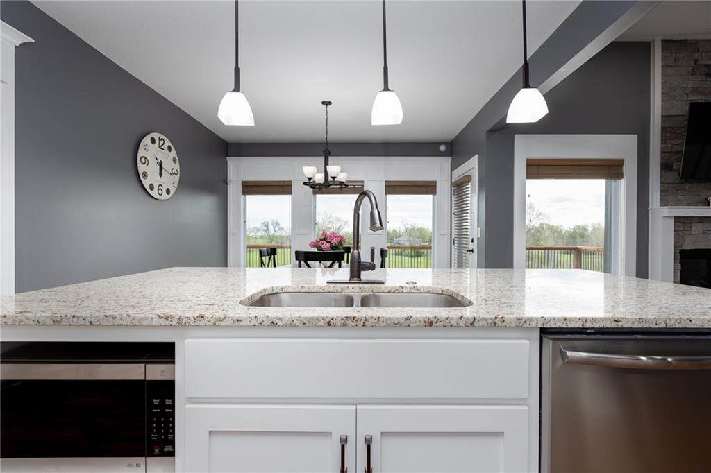 5033 Se Fox Run Road Property Photo 14