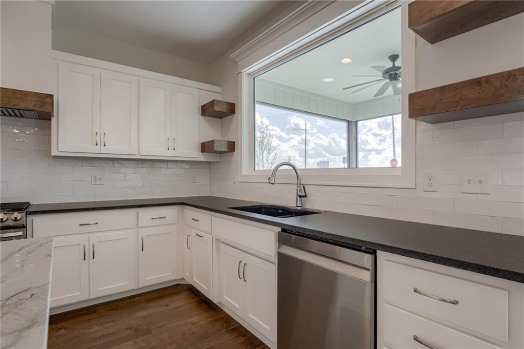 8216 Nw 89th Terrace Property Photo 9