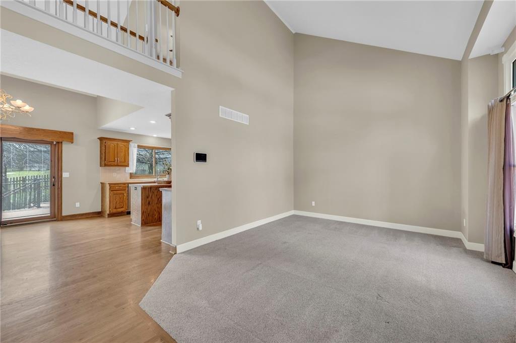 7442 N Sycamore Avenue Property Photo 6