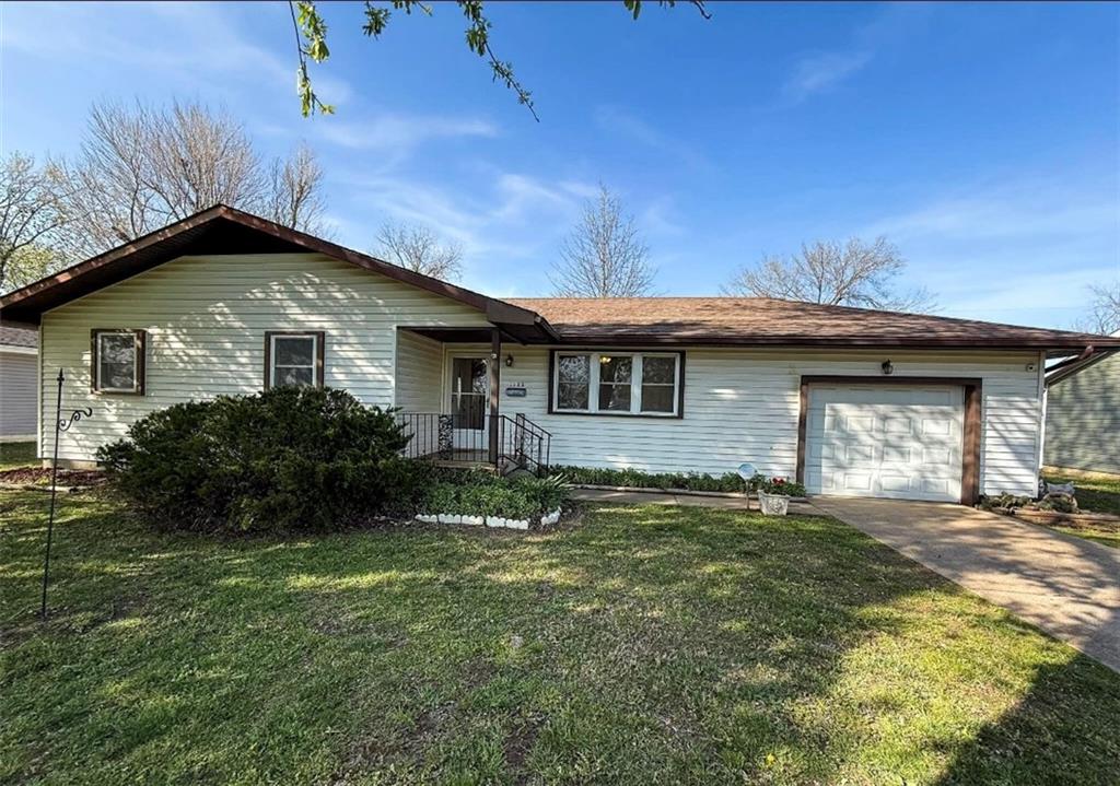 1123 Sunset Circle Property Photo