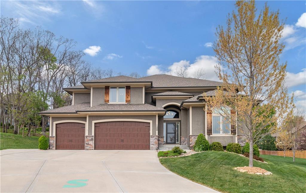 1300 Ne Woods Edge Court Property Photo