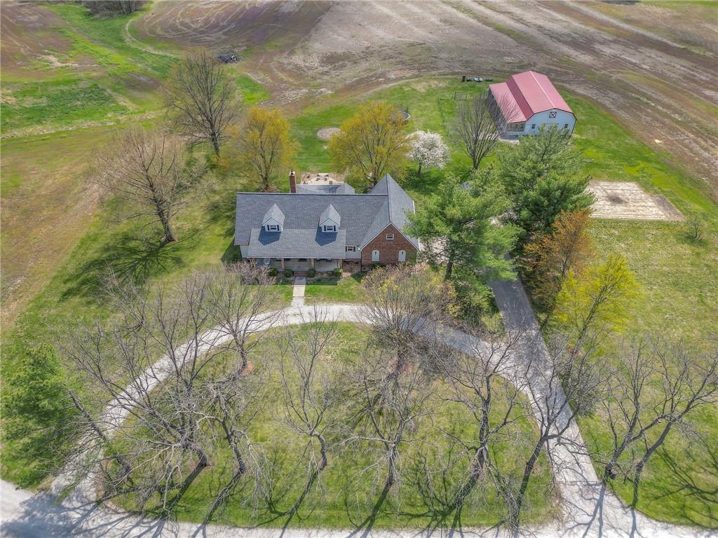 24505 E Blue Mills Road Property Photo