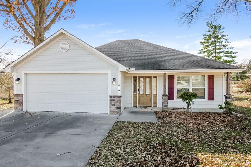 Anthony Real Estate Listings Main Image