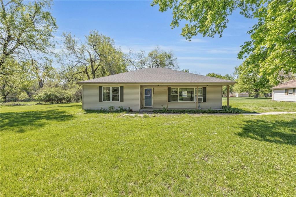 5211 E 141 Street Property Photo