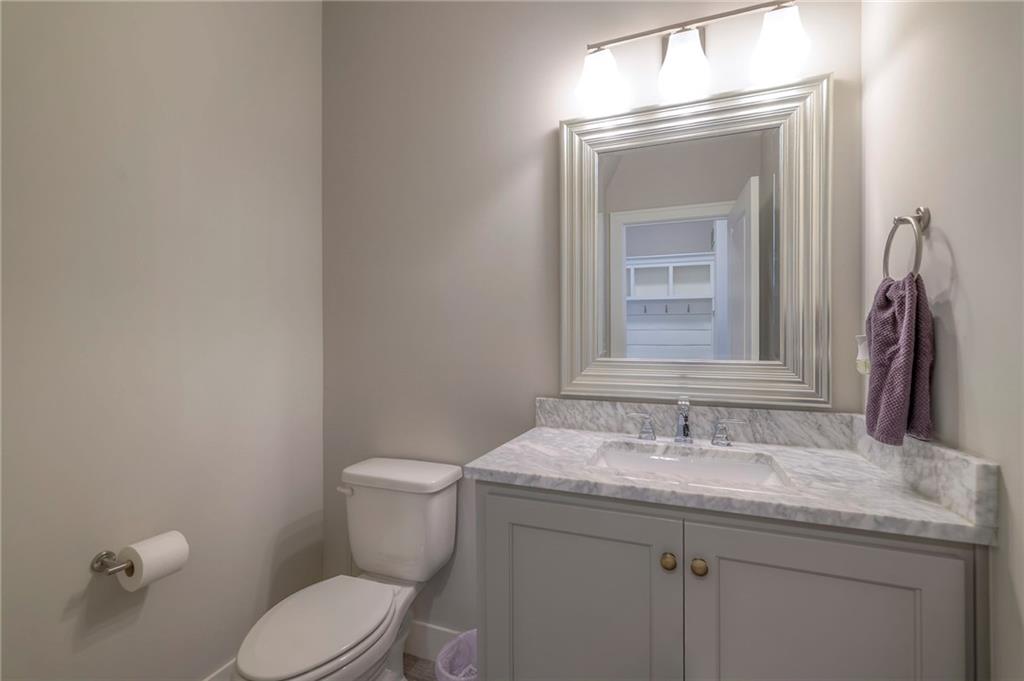 9102 W 177 Terrace Property Photo 23