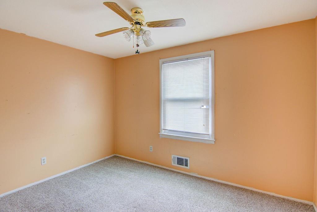 12104 W 69th Street Property Photo 16