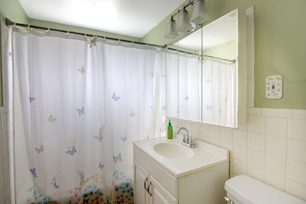 12104 W 69th Street Property Photo 18