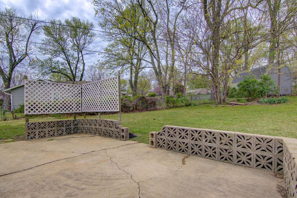 12104 W 69th Street Property Photo 22