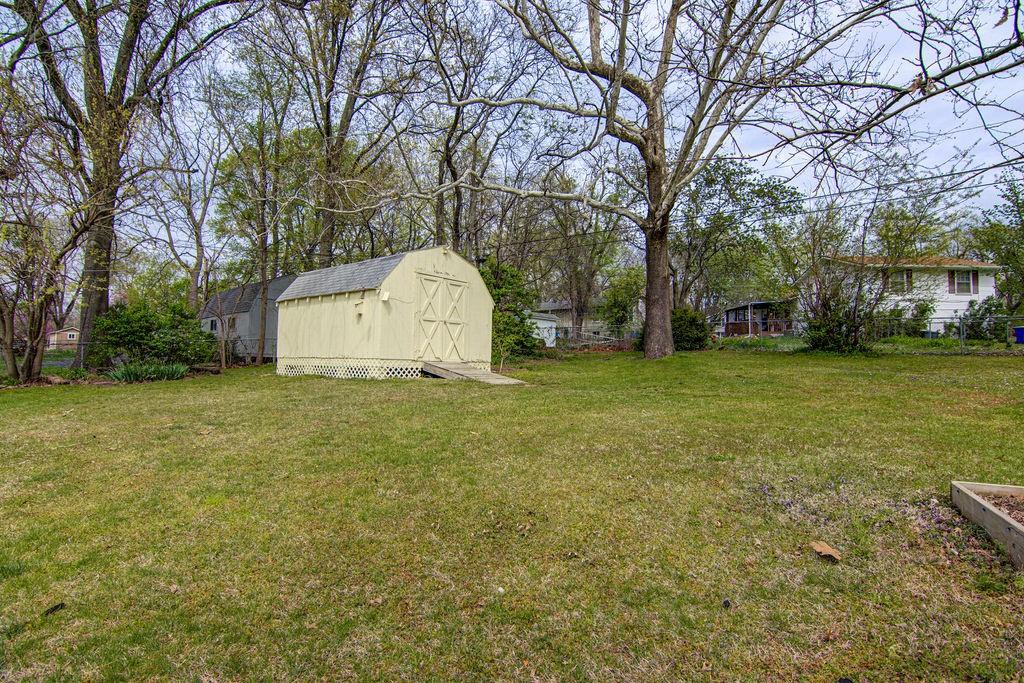 12104 W 69th Street Property Photo 23