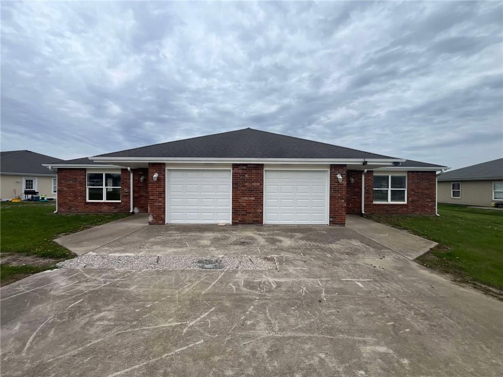 102 4343p Lane Property Photo