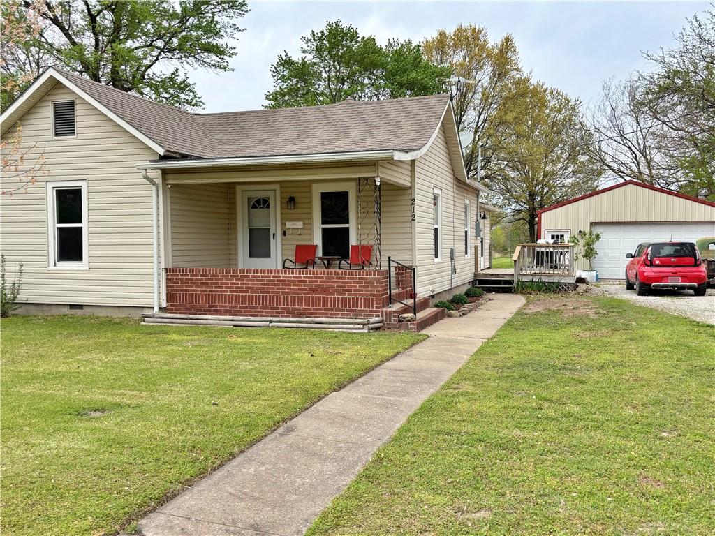212 W Mckay Street Property Photo