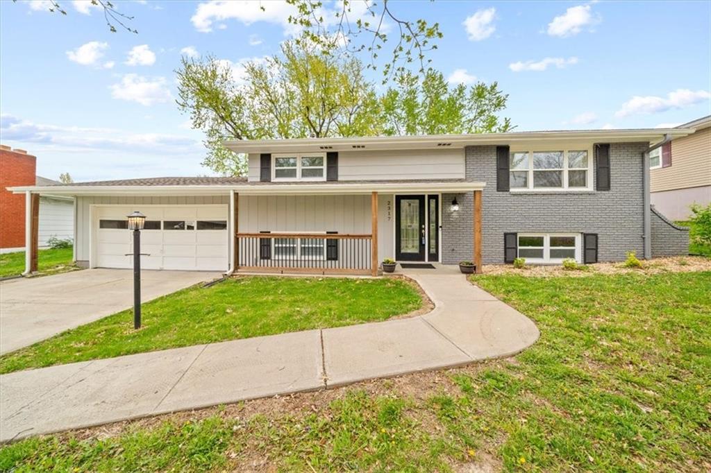 2317 Cougar Road Property Photo