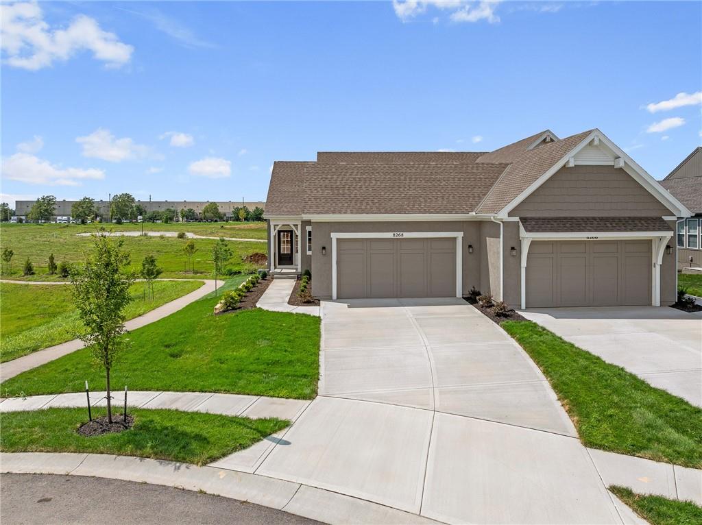 8268 Aurora Street Property Photo 2