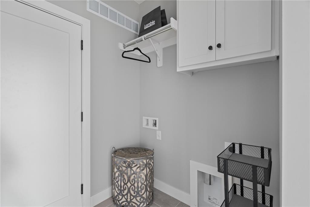 8268 Aurora Street Property Photo 26