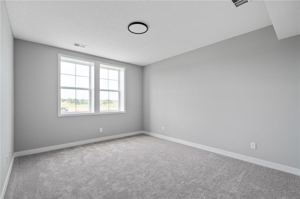 8268 Aurora Street Property Photo 32