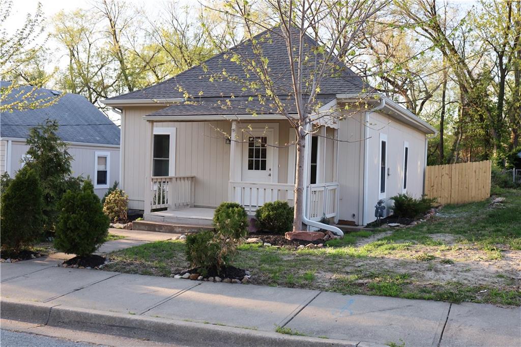 14 Cedar Street Property Photo 2