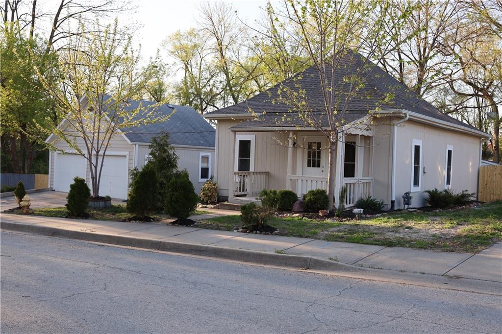 14 Cedar Street Property Photo 3