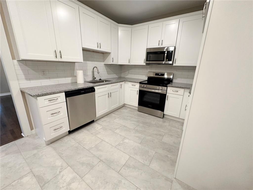 14 Cedar Street Property Photo 16