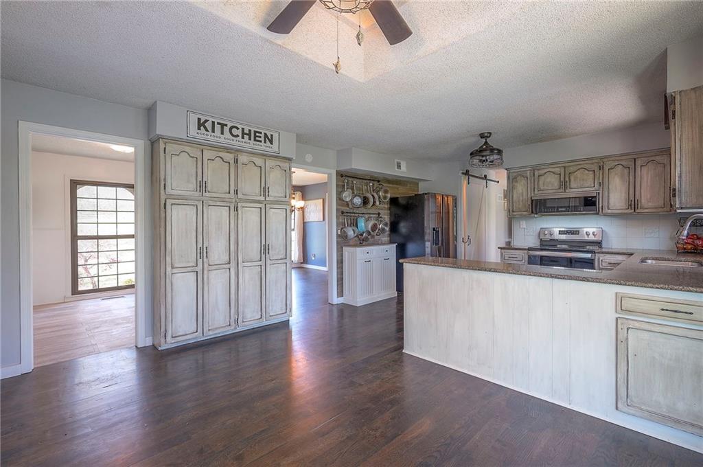 12321 Fishing River Lane Property Photo 12