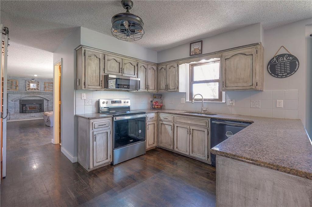 12321 Fishing River Lane Property Photo 13
