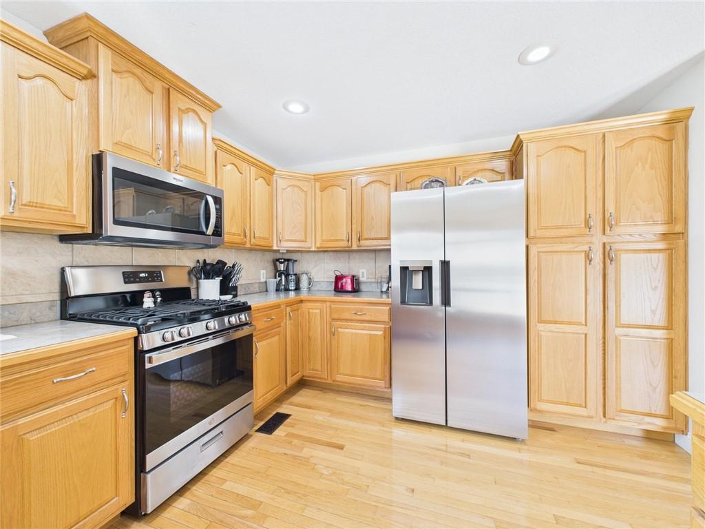 101 Hidden Pines Lane Property Photo 6