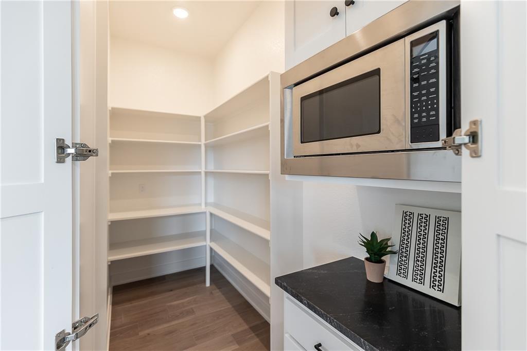 15291 W 161st Terrace Property Photo 9