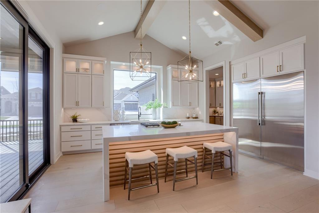 13610 Granada Drive Property Photo 10