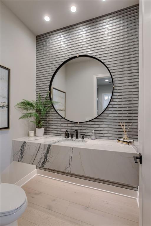 13610 Granada Drive Property Photo 15