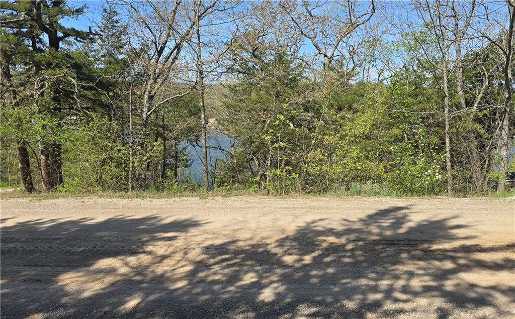 8 E Lakeview Road Property Photo