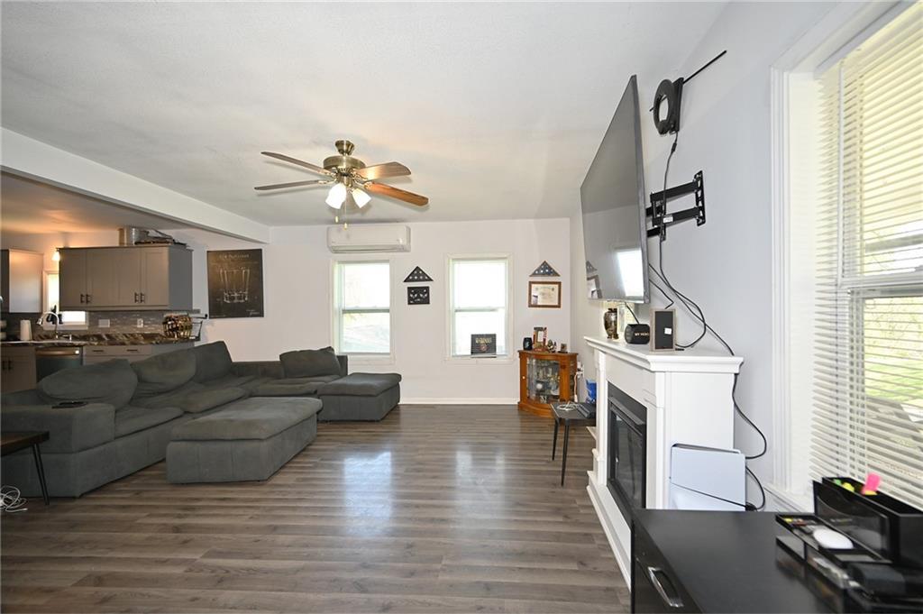 114 East Street Property Photo 3