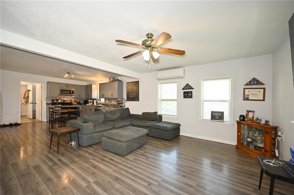 114 East Street Property Photo 4