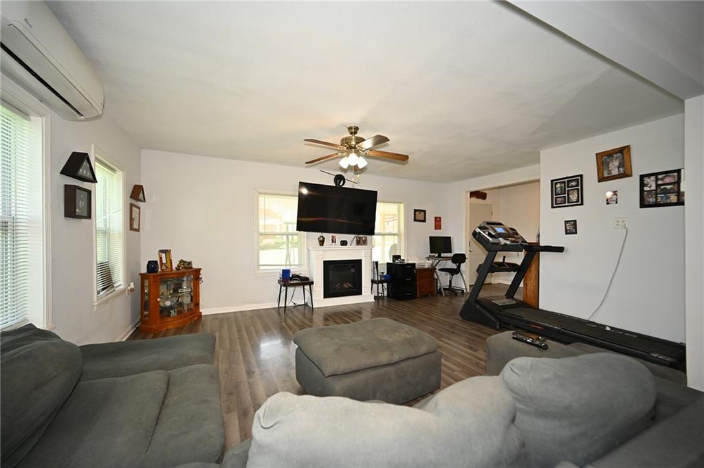114 East Street Property Photo 6