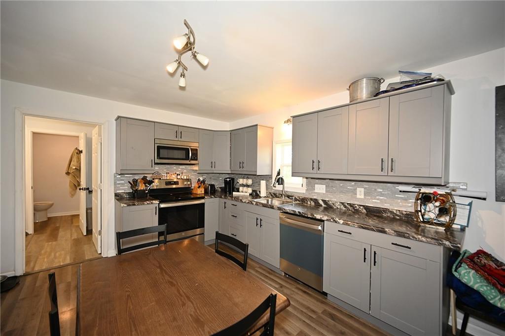 114 East Street Property Photo 7