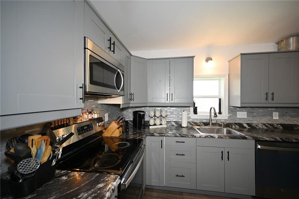 114 East Street Property Photo 9