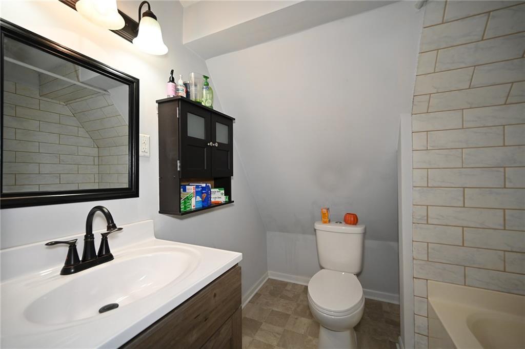 114 East Street Property Photo 22