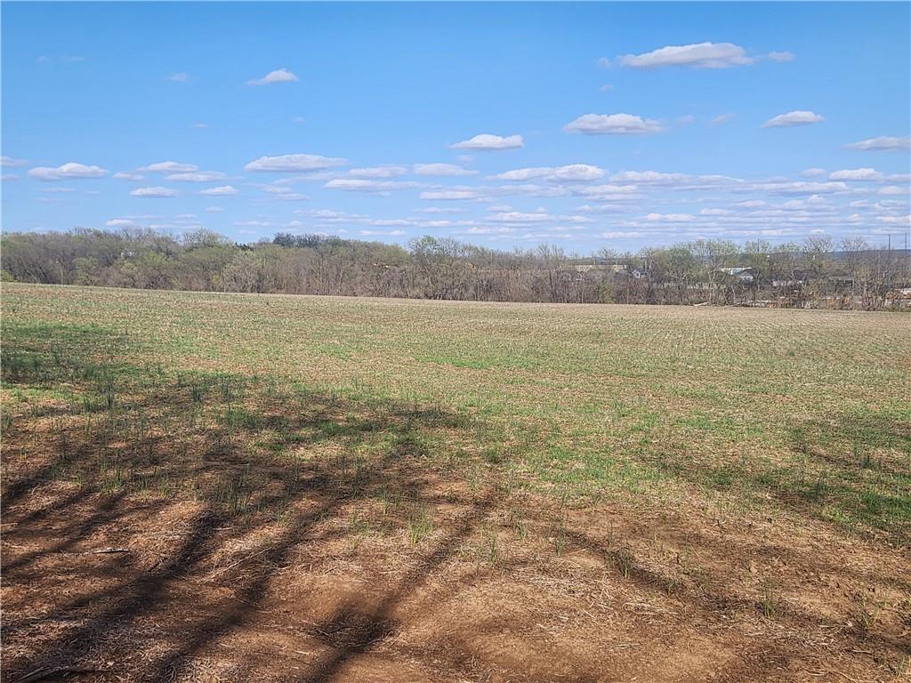 801 S Butler Lane Property Photo 4